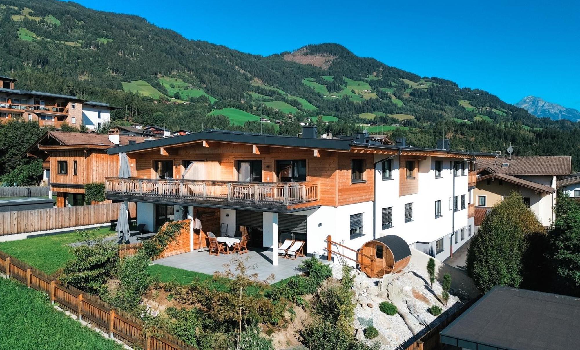 Veronikas Relax & Family Suite - Sun Terrace And Car Park By Alpenluxus Appartements Fuegen Exterior photo